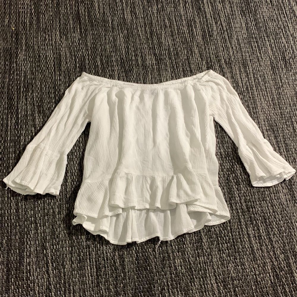 New Look Off The Shoulder Top with Fluted Sleeves Size Medium
